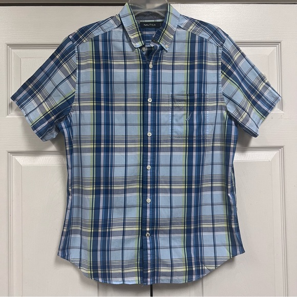 Nautica Casual Button Down Shirt Short Sleeves Size M Blue/Green - Picture 9 of 9